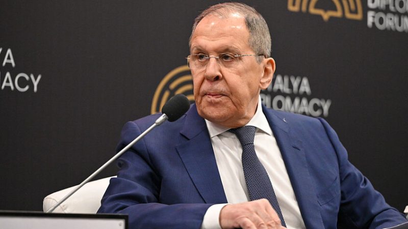 لافروف يناقش مع سينيرلي أوغلو آفاق حل أزمة منظمة الأمن والتعاون في أوروبا