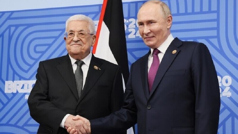 السفير الفلسطيني: عباس يأمل في لقاء ثنائي مع بوتين خلال قمة أكتوبر