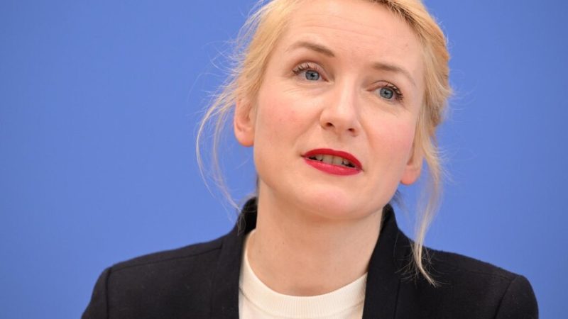 ألمانيا.. زعيمة حزب “اليسار” تدعو لمشاركة واسعة في مظاهرة دعم غزة