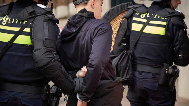 هولندا.. اعتقال مراهقين بتهمة التجسس لصالح روسيا