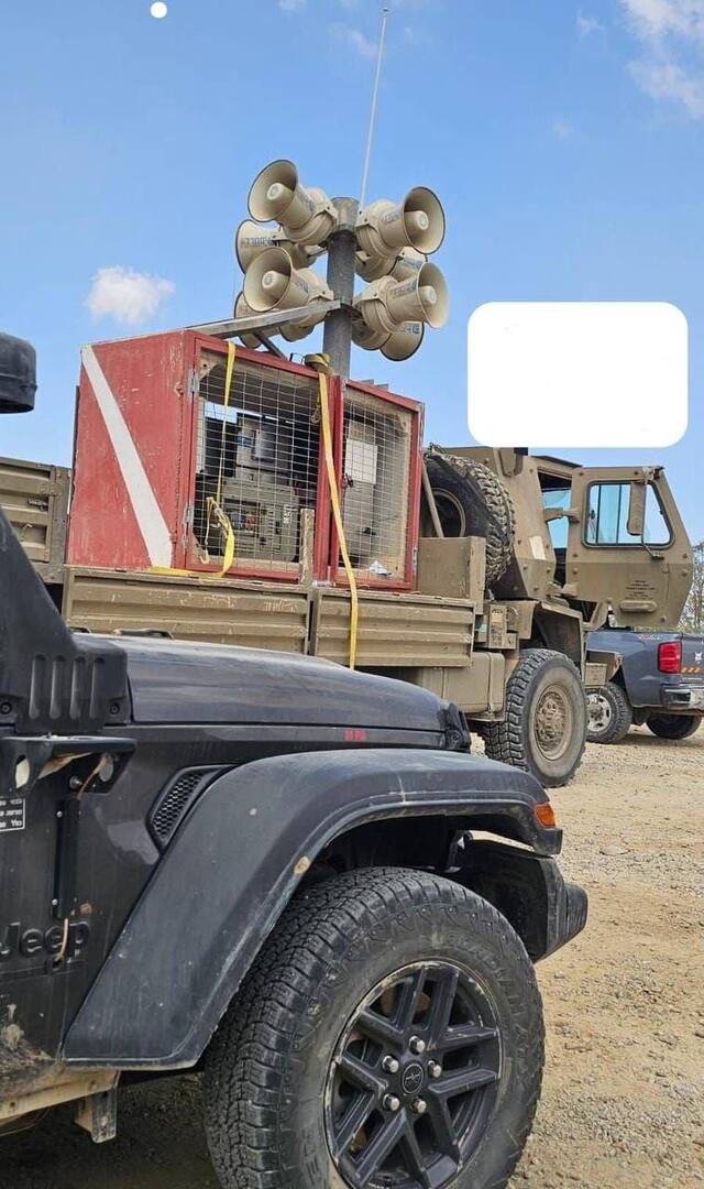 بعد جدل كبير حول مكبرات الصوت في غزة.. نتنياهو يعلن اختراق هواتف سكان غزة وحماس!