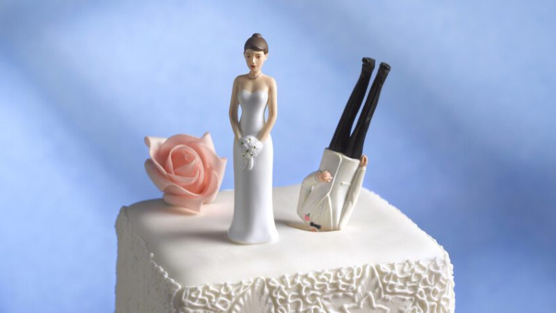 “عروس” سورية تحتال على 6 رجال عرب بعشرات آلاف الدولارات في تركيا