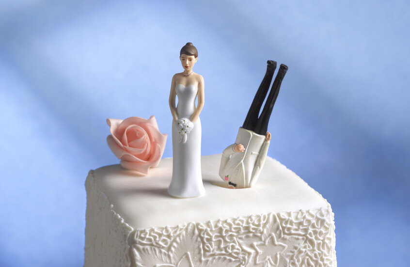 “عروس” سورية تحتال على 6 رجال عرب بعشرات آلاف الدولارات في تركيا