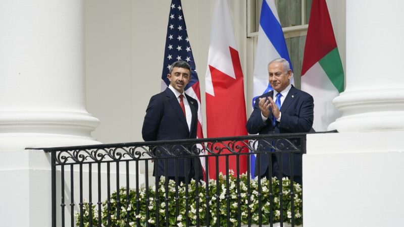 وزير الخارجية الإماراتي يلتقي نتنياهو