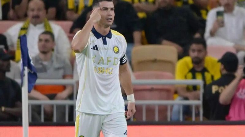 أول تعليق من كريستيانو رونالدو بعد هدفه في مرمى الاتحاد (صورة)