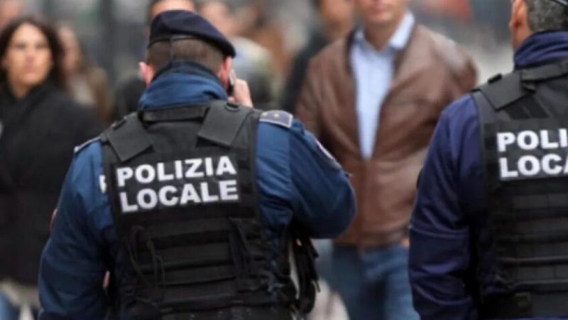 الشرطة الإيطالية تعثر على أكبر مصنع غير قانوني للسجائر