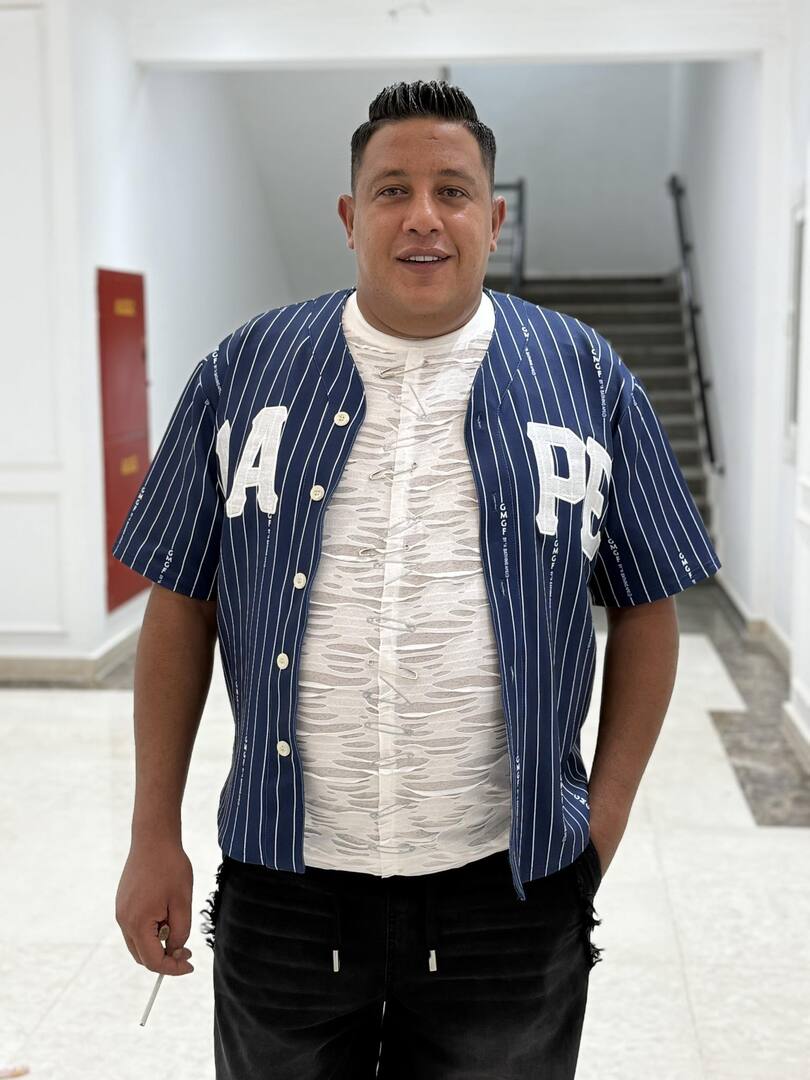 مصر.. فنان شهير ينهار لحظة صدور قرار حبسه لمدة 3 أشهر