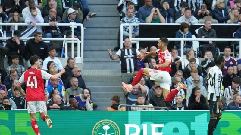 نيوكاسل يونايتد يسقط أمام أرسنال في الوقت القاتل