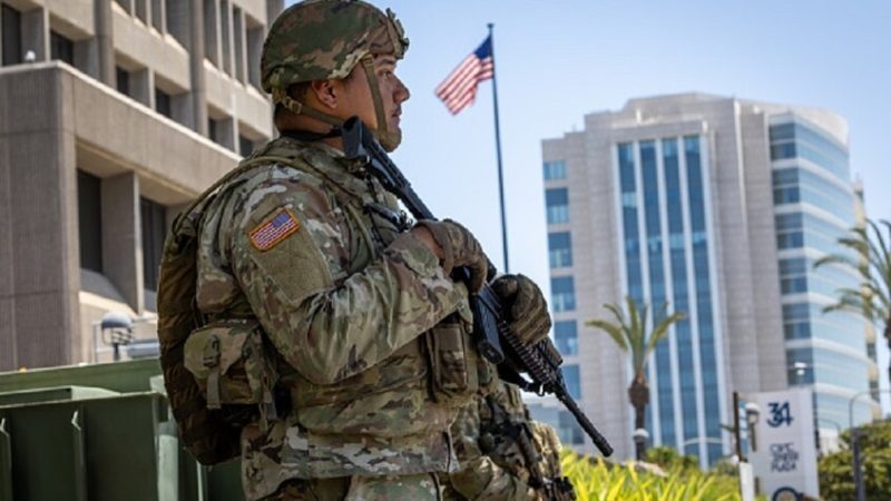 دعوى قضائية ضد ترامب وهيغسيث ووزيرة الأمن الداخلي لثنيهم عن قرار نشر الجيش في أوريغون