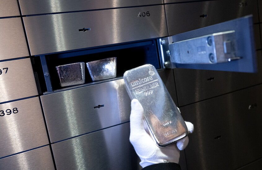 صعود الذهب إلى مستوى تاريخي والفضة عند أعلى مستوى منذ 2011