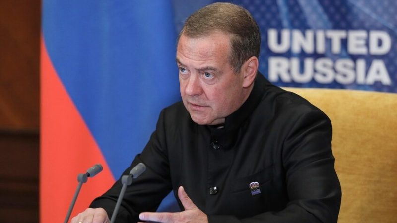 مدفيديف: الدول الأوروبية ضعيفة ومتشرذمة ولا تستطيع تحمّل الحرب مع روسيا