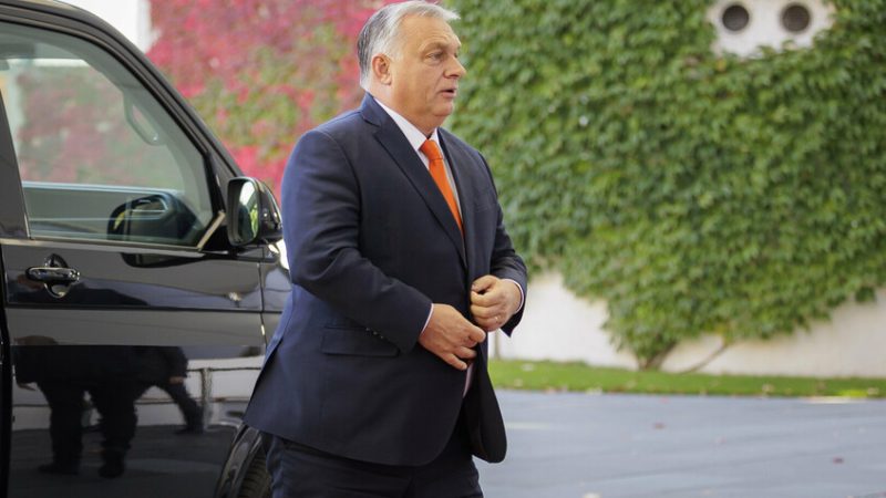 مكتب أوربان: هنغاريا حظرت 12 وسيلة إعلام أوكرانية ردا على رقابة كييف