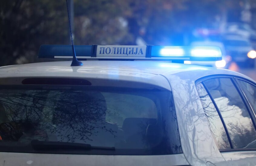 الشرطة الصربية تعتقل 11 شخصا بتهم تدنيس مساجد وأعمال تخريب متطرفة في فرنسا وألمانيا