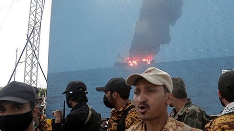 شركة شحن: إخلاء سفينة تعرضت لهجوم في خليج عدن وأصيب اثنان من أفراد طاقمها