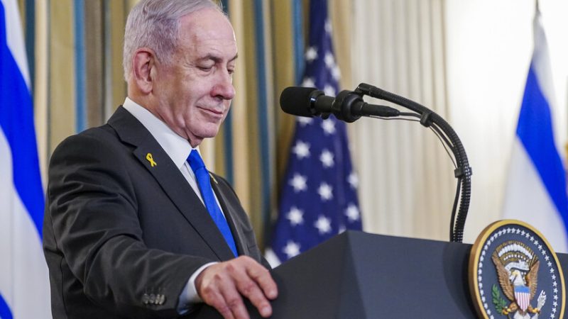 اعتذار نتنياهو لقطر يشعل إسرائيل.. “ذل” واتهامات بـ”الانبطاح”