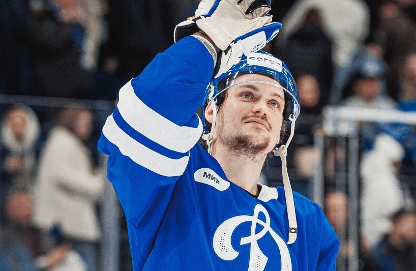 بعد حصوله على الجنسية.. المدافع الأمريكي منيل يعلن رغبته في تمثيل منتخب روسيا بالهوكي