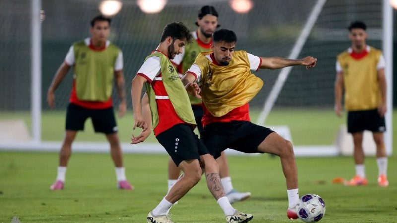 بالصور.. منتخبنا الوطني ينهي استعداداته لمباراة الحسم أمام السعودية