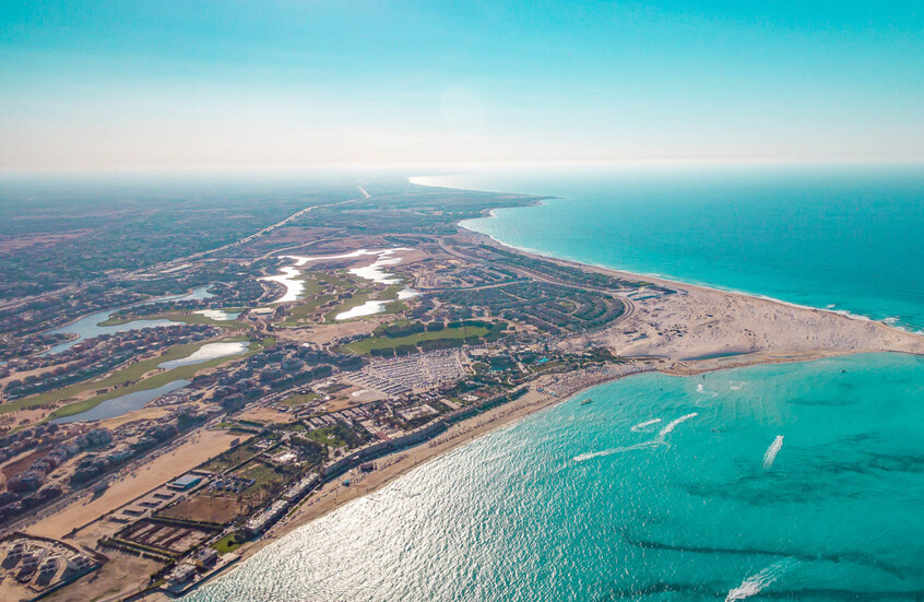 قطر تدخل “علم الروم” المصرية وتقتنص أرضا ضخمة لمشروع عملاق