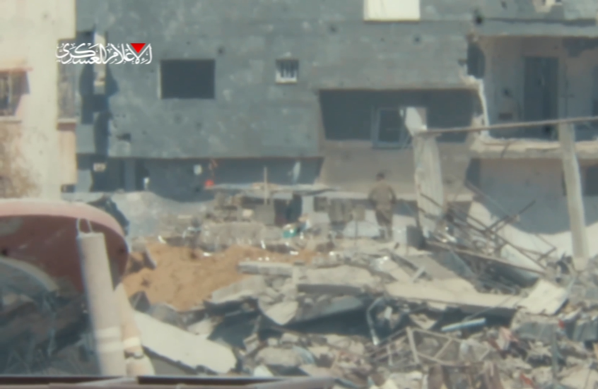 “تصد وقنص ودك للقوات الإسرائيلية”.. “القسام” تعرض مشاهد من عملياتها في مدينة غزة (فيديو)