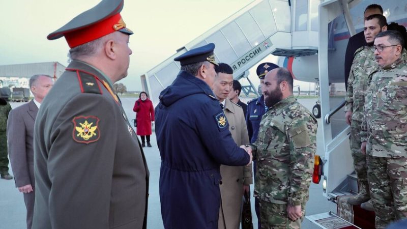 وصول وفد رسمي من وزارة الدفاع السورية إلى موسكو