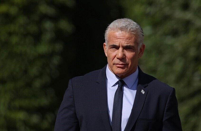 زعيم المعارضة الإسرائيلية يشن هجوما عنيفا على نتنياهو بسبب قطر.. لماذا؟