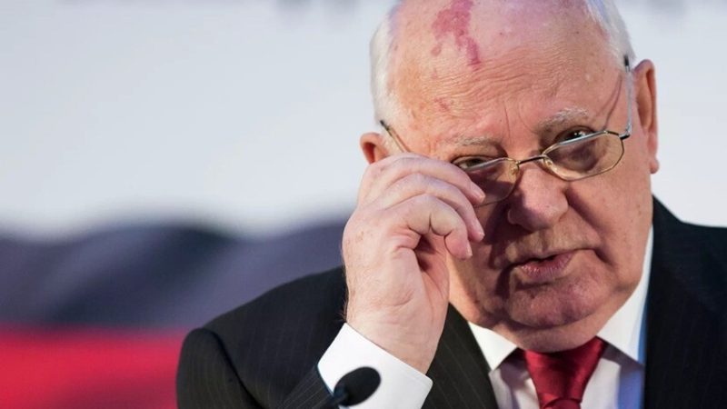 سياسي ألماني: الولايات المتحدة خدعت غورباتشوف بعدم توسيع حلف الناتو بعد عام 1990