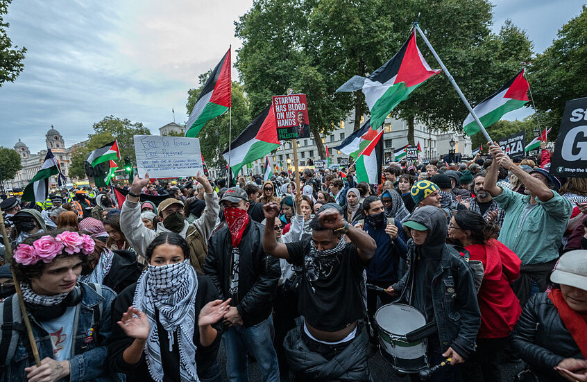 بعد هجوم مانشستر.. وزيرة الداخلية البريطانية تدعو المتظاهرين المؤيدين لفلسطين إلى إلغاء المظاهرات