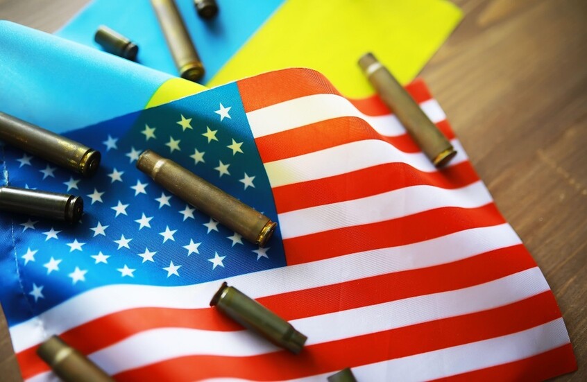 “التلغراف”: إغلاق الحكومة الأمريكية يهدد بتأخير تسليم الأسلحة إلى كييف