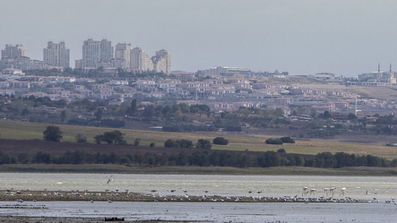 “نوفوستي”: احتياطيات المياه في خزانات اسطنبول تكفي لشهرين ونصف فقط