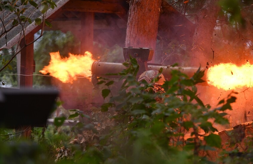 خبير عسكري: الجيش الروسي “يختبر” دفاعات مدينة سيفيرسك بعد أن حولها العدو لقلعة محصنة