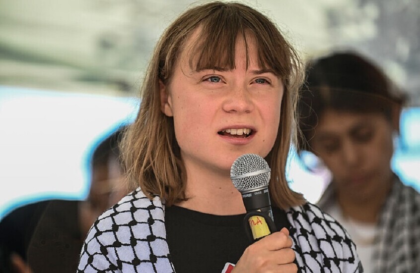 الغارديان: غريتا ثونبرغ تعاني من العطش وكثرة الحشرات في الزنزانة الإسرائيلية