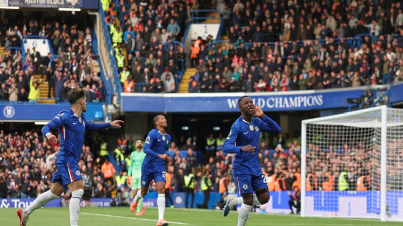 تشيلسي يسقط ليفربول بهدف “قاتل” ويهدي أرسنال صدارة الدوري (فيديو)