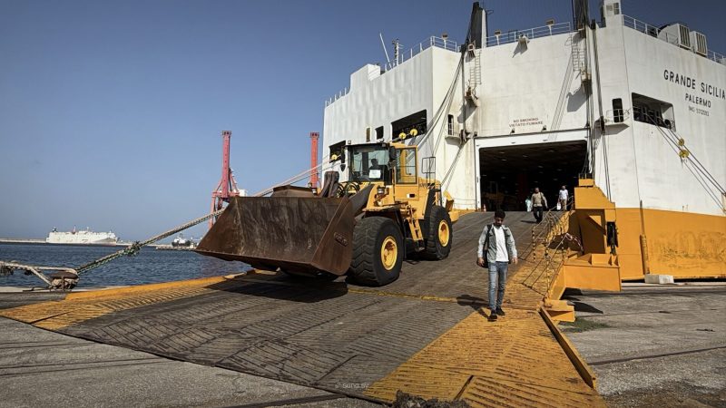 استئناف الخط البحري بين سوريا وإيطاليا ومرفأ اللاذقية يستقبل أول باخرة بعد 7 سنوات (صور + فيديو)