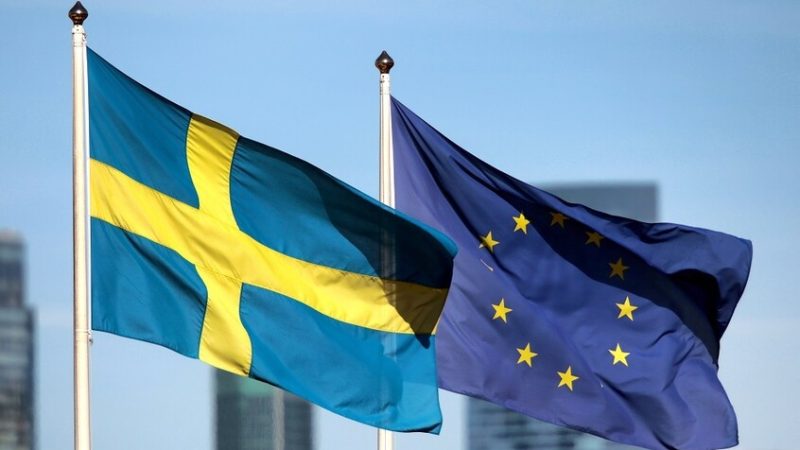 السويد تطالب إسرائيل بتوفير الغذاء والماء للناشطين من أسطول الصمود المحتجزين