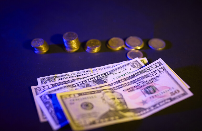 الكشف عن المسودات المبكرة لعملة معدنية تحمل رسم ترامب (صورة)