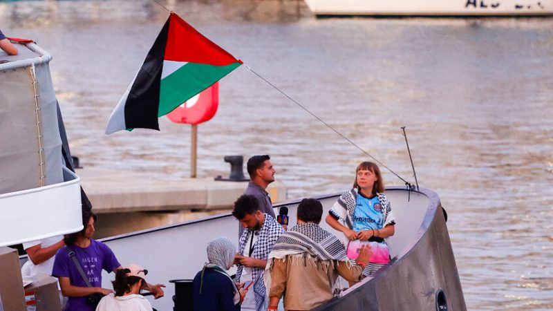 بن غفير يتفاخر بمعاملة نشطاء “أسطول الصمود” كإرهابيين وخارجية إسرائيل تنفي إساءة معاملة غريتا ثونبرغ