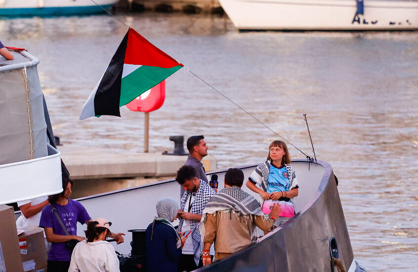 بن غفير يتفاخر بمعاملة نشطاء “أسطول الصمود” كإرهابيين وخارجية إسرائيل تنفي إساءة معاملة غريتا ثونبرغ