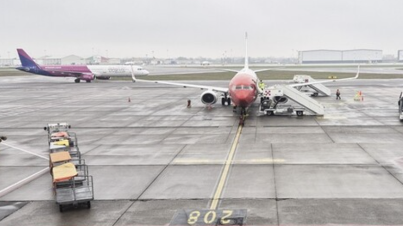 مطار برلين يعلن استعادة نظام خدمة الركاب الإلكتروني بعد هجوم سيبراني واسع