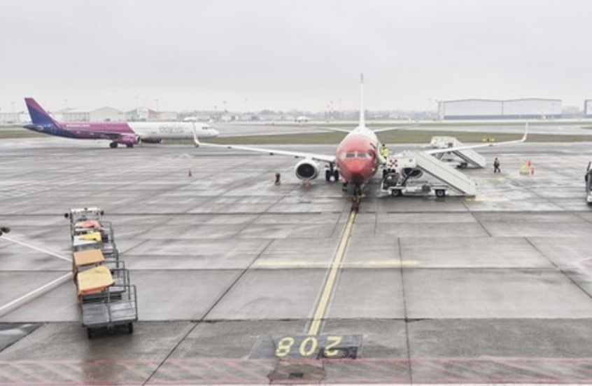 مطار برلين يعلن استعادة نظام خدمة الركاب الإلكتروني بعد هجوم سيبراني واسع