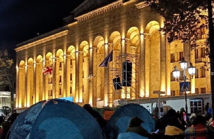 جورجيا تطالب الاتحاد الأوروبي بالاعتذار بدلا من توجيه الانتقادات