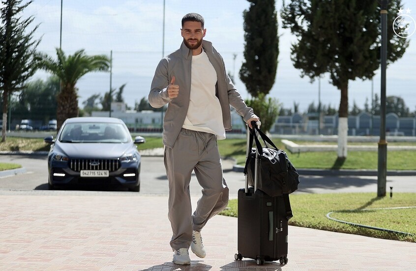 نجل زيدان يوجه رسالة لجمهور الجزائر بعد انضمامه لمعسكر منتخب “الخضر”