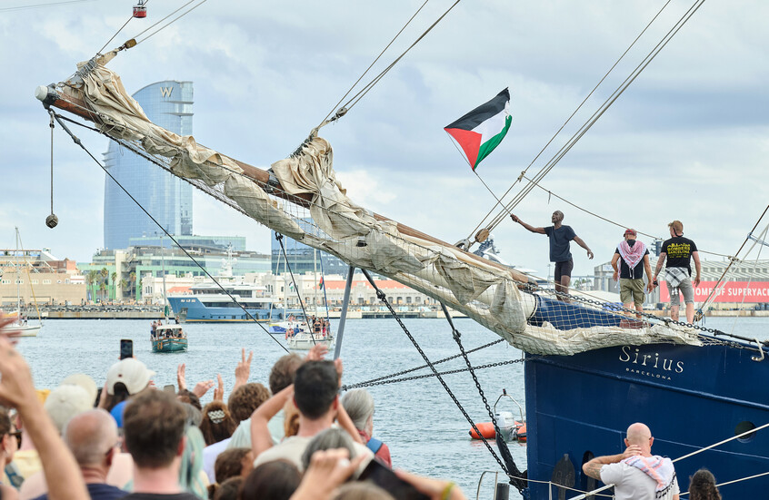 مصدر عبري يكشف: عشرات السفن لكسر الحصار عن القطاع تبحر إلى غزة