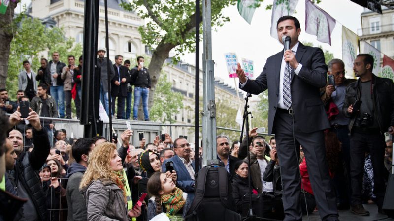 نائب بالعدالة والتنمية: لا صحة للأنباء عن قرب الإفراج عن دميرتاش وقضيته لا تزال في الاستئناف