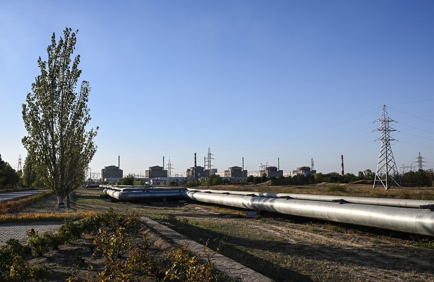 نائب روسي: نظام كييف بهجومه على محطة زابوروجيه النووية “يلعب بالنار”