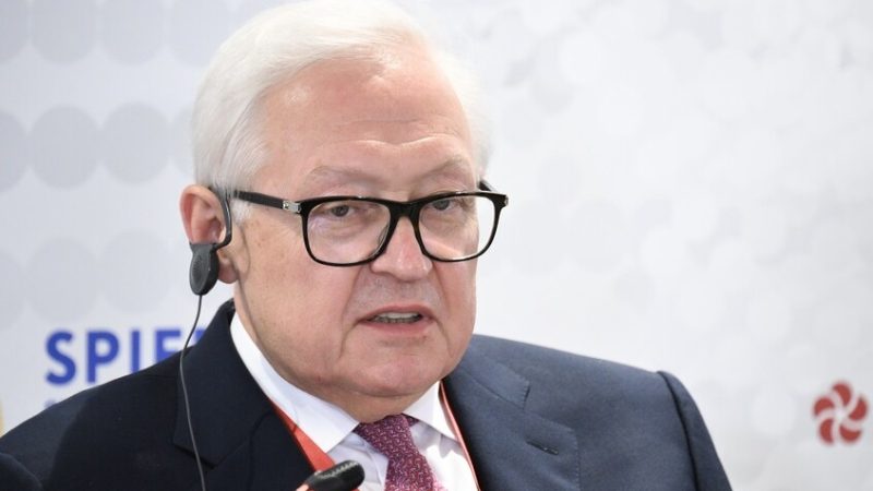 موسكو: سنرد بالمثل في حال فرضت بروكسل قيودا على حركة الدبلوماسيين الروس داخل الاتحاد الأوروبي