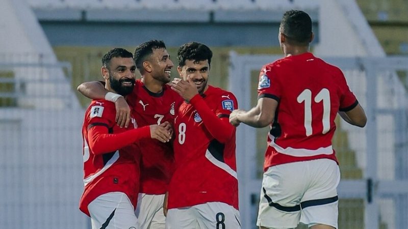 “إيه اليوم الحلو دا”.. غناء ورقص محمد صلاح ولاعبي منتخب مصر احتفالا بالوصول لمونديال 2026 (فيديو)