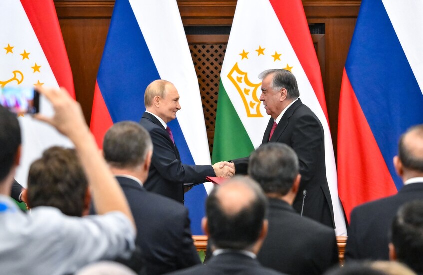 روسيا وطاجيكستان تؤكدان التزامهما بتعزيز الشراكة الاقتصادية واللوجستية