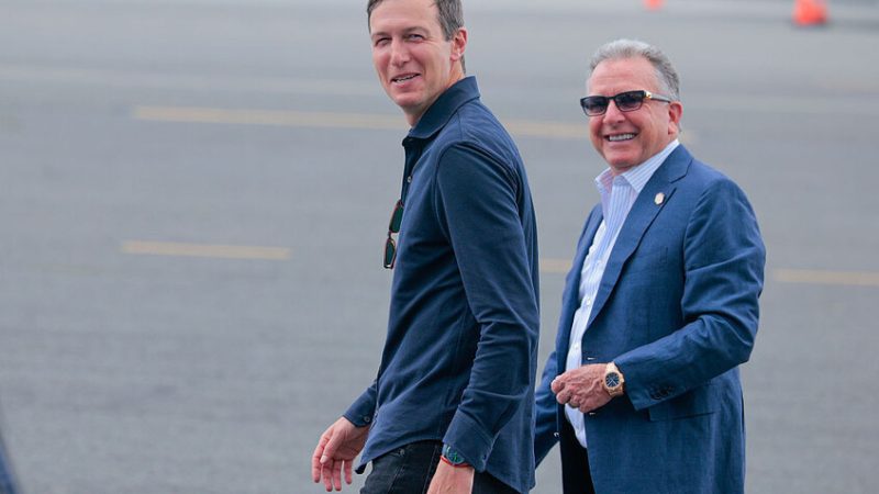 مصدر: مبعوثا ترامب لن يغادرا إسرائيل حتى تنفيذ المرحلة الأولى من الاتفاق مع “حماس”