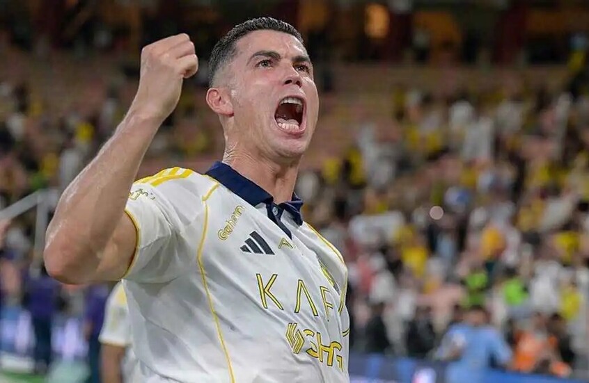 رغم مطالبات عائلته.. كريستيانو رونالدو يكشف سر رفضه الاعتزال قبل وصوله لـ1000 هدف (فيديو)