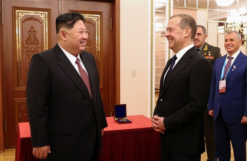 كيم يؤكد ثبات موقف بلاده المؤيد لروسيا في أزمة أوكرانيا